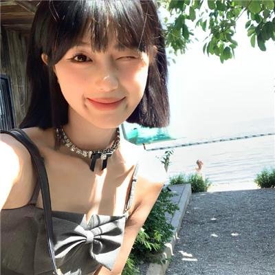淘气小女巫